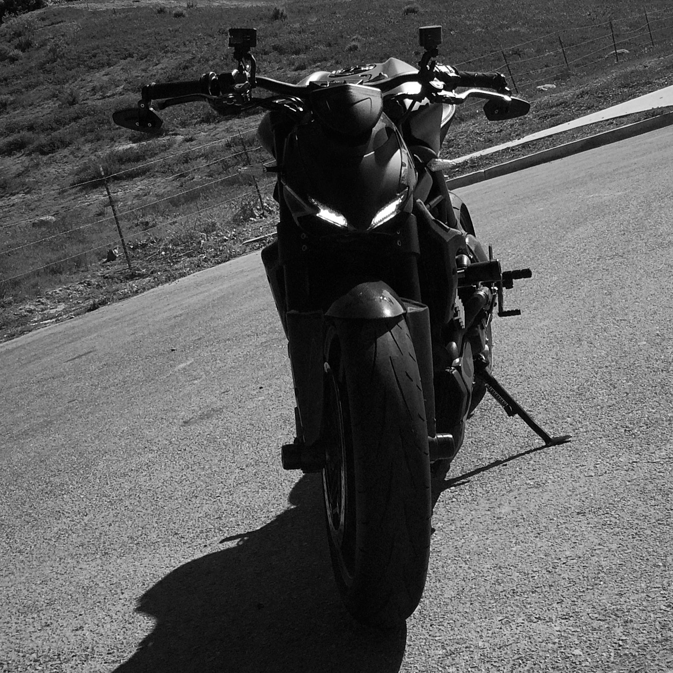 2010 Ducati Streetfighter photo 119